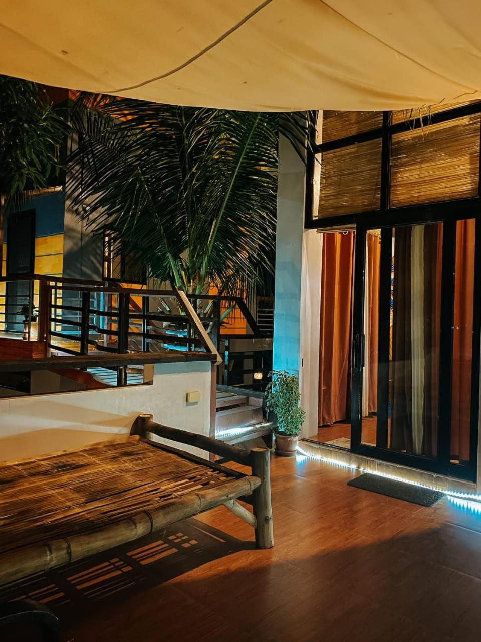 Апартаменты The Bistro House - Loft Unit - Виган Экстерьер фото