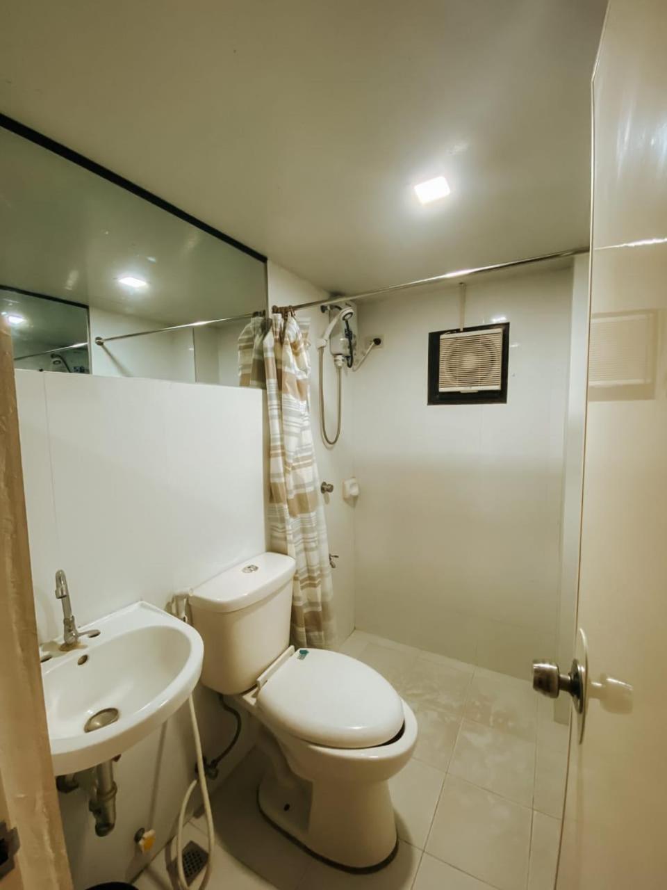 Апартаменты The Bistro House - Loft Unit - Виган Экстерьер фото